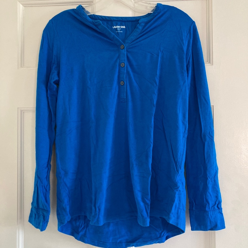 Blue Lands’ End Women’s Long-Sleeved Shirt, size XS/P